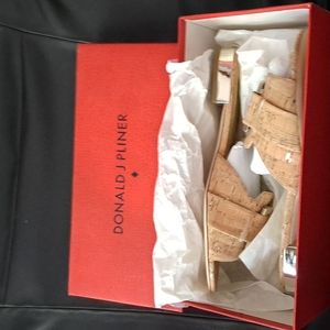 Donald J Pliner womens slide